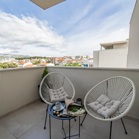 Natali Apartment